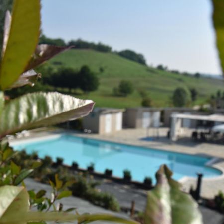 Aura Loving Home Con 4 Posti Letto, Cucina Completa, Terrazzo Ed Un Grande Parco Verde Serravalle d'Asti Luaran gambar