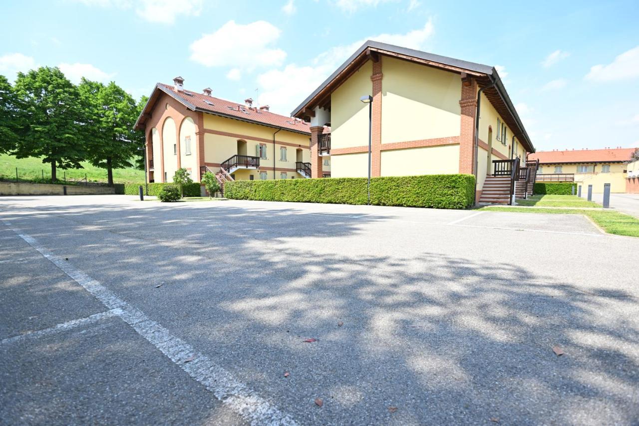 Aura Loving Home Con 4 Posti Letto, Cucina Completa, Terrazzo Ed Un Grande Parco Verde Serravalle d'Asti Luaran gambar